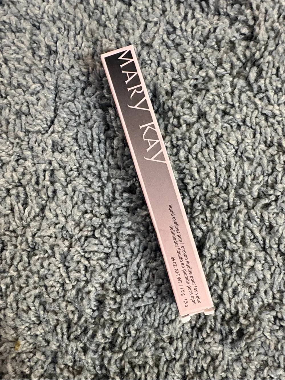 Mary Kay Pink liquid eyeliner pen, black